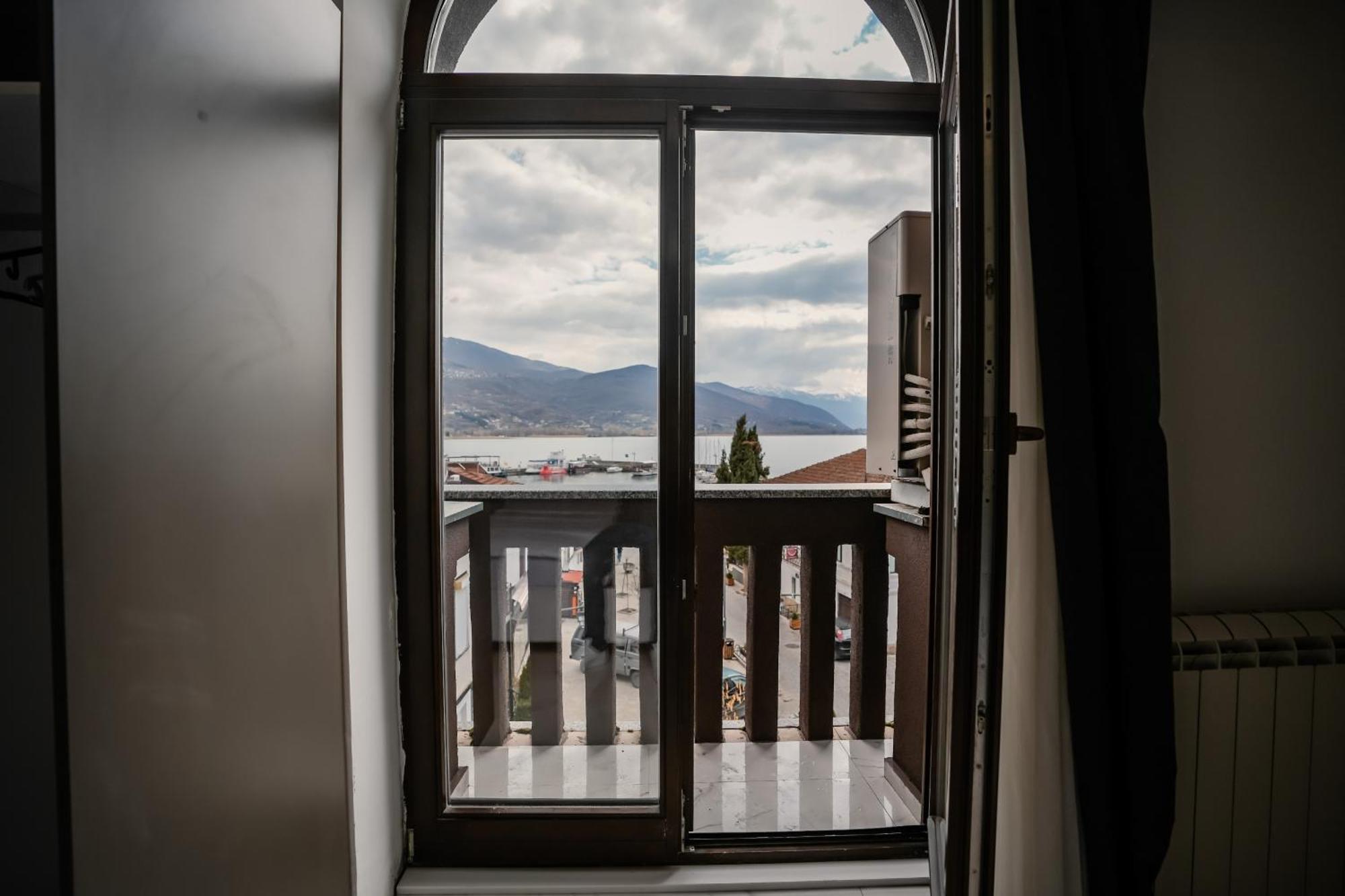 District&delago & Resturant Apartment Ohrid