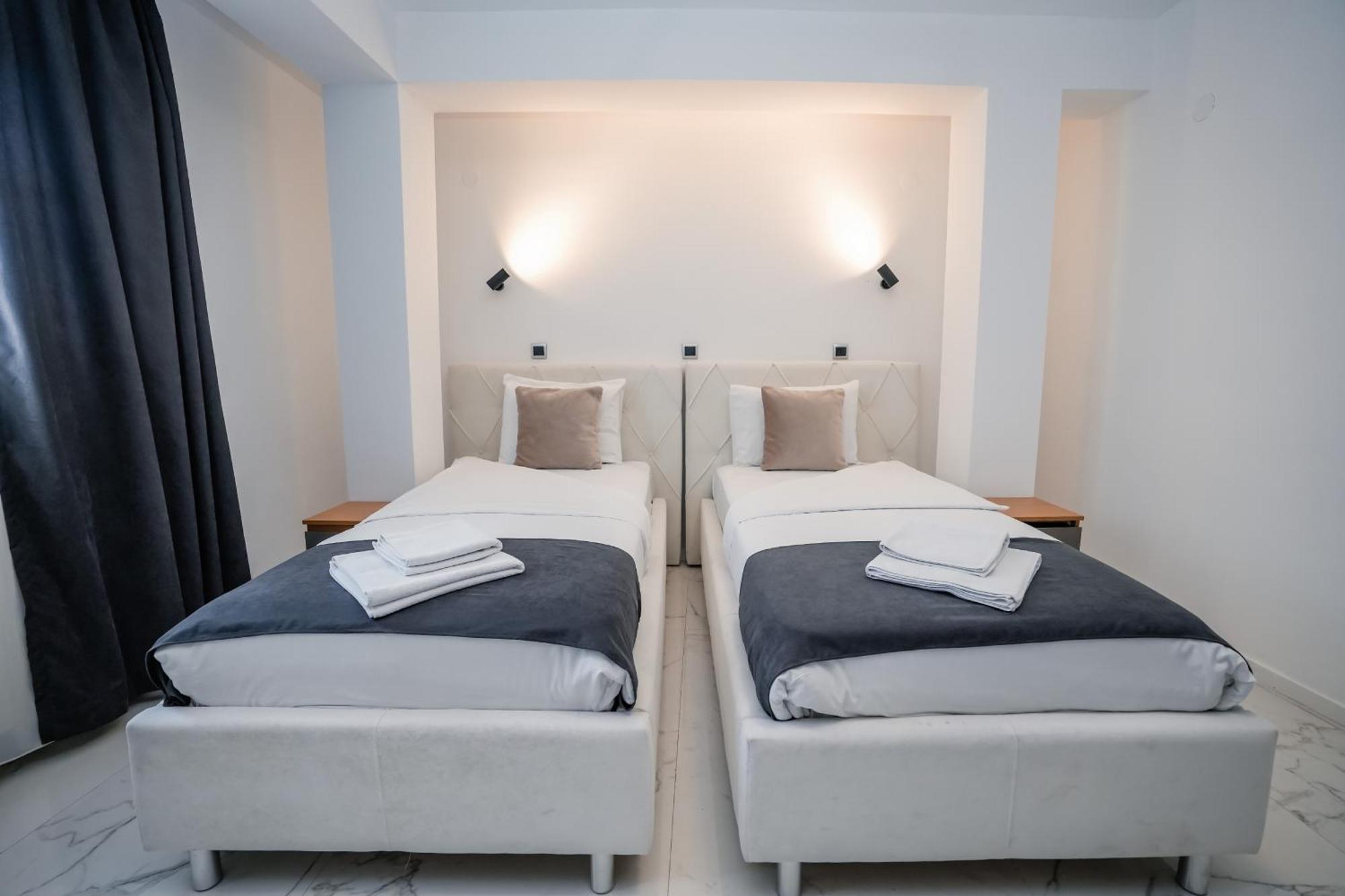 District&delago & Resturant Apartment *