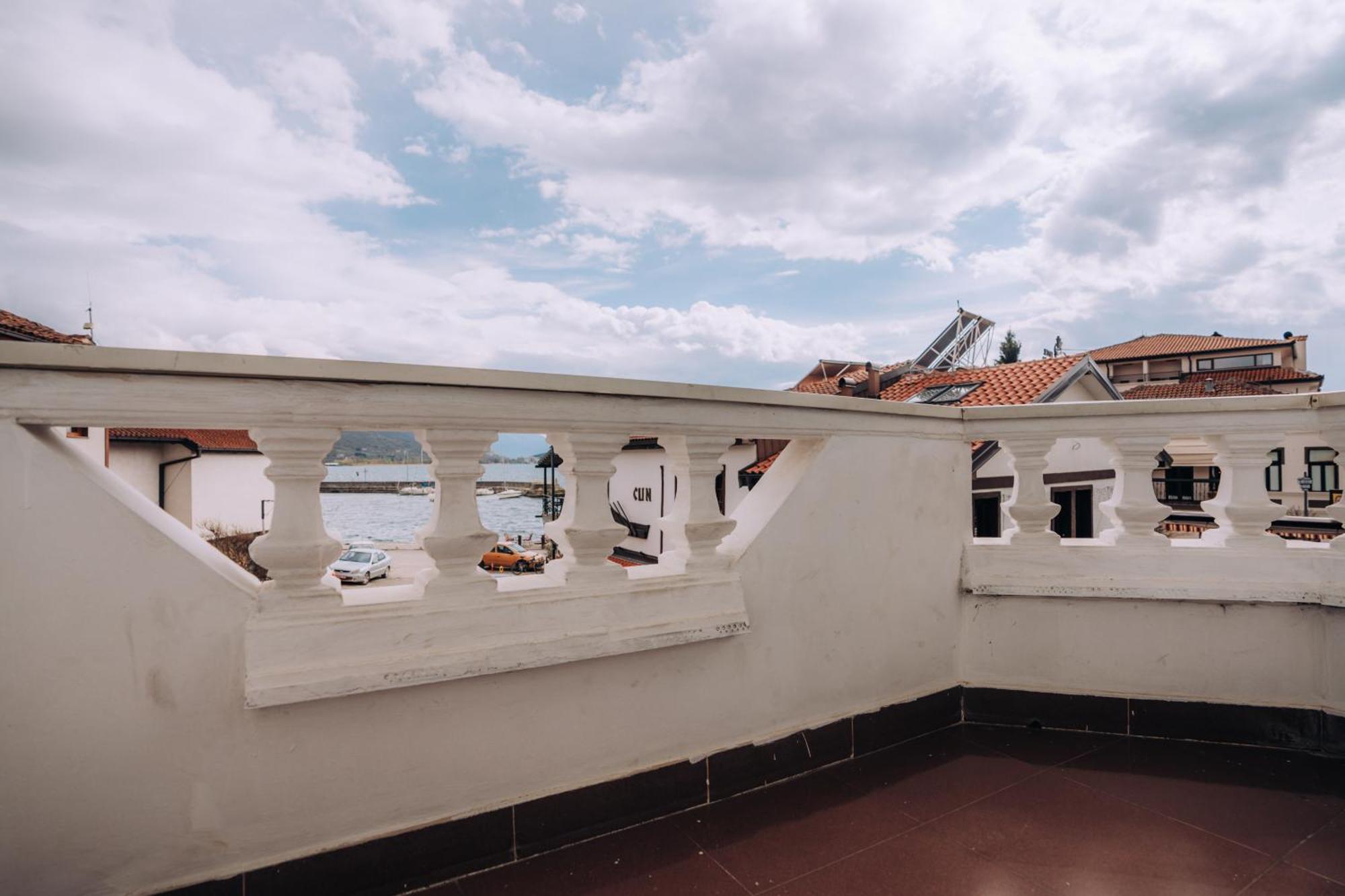 Apartment District&delago & Resturant Ohrid