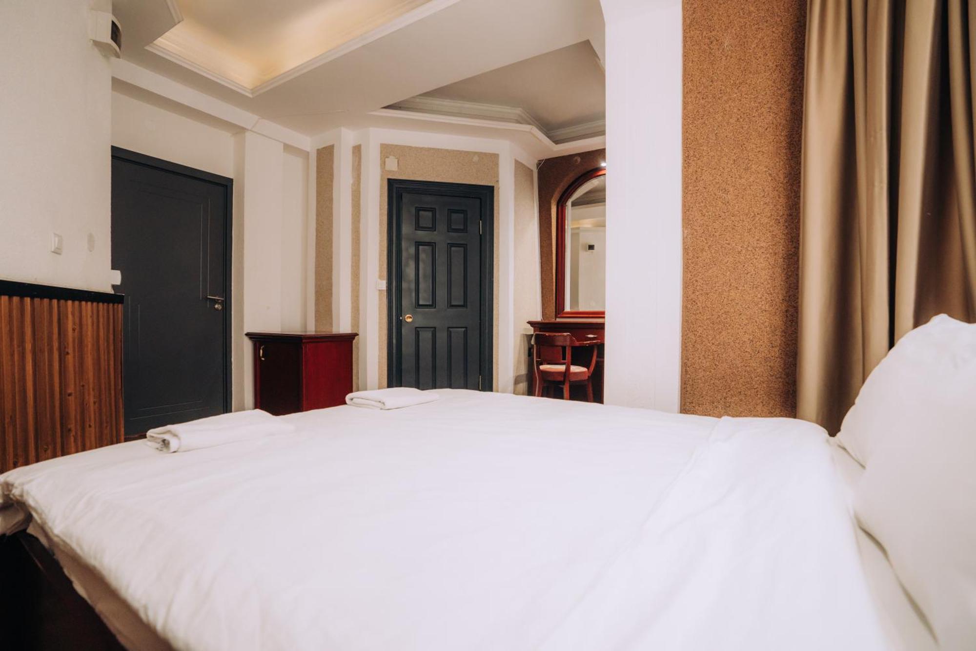 District&delago & Resturant Apartment